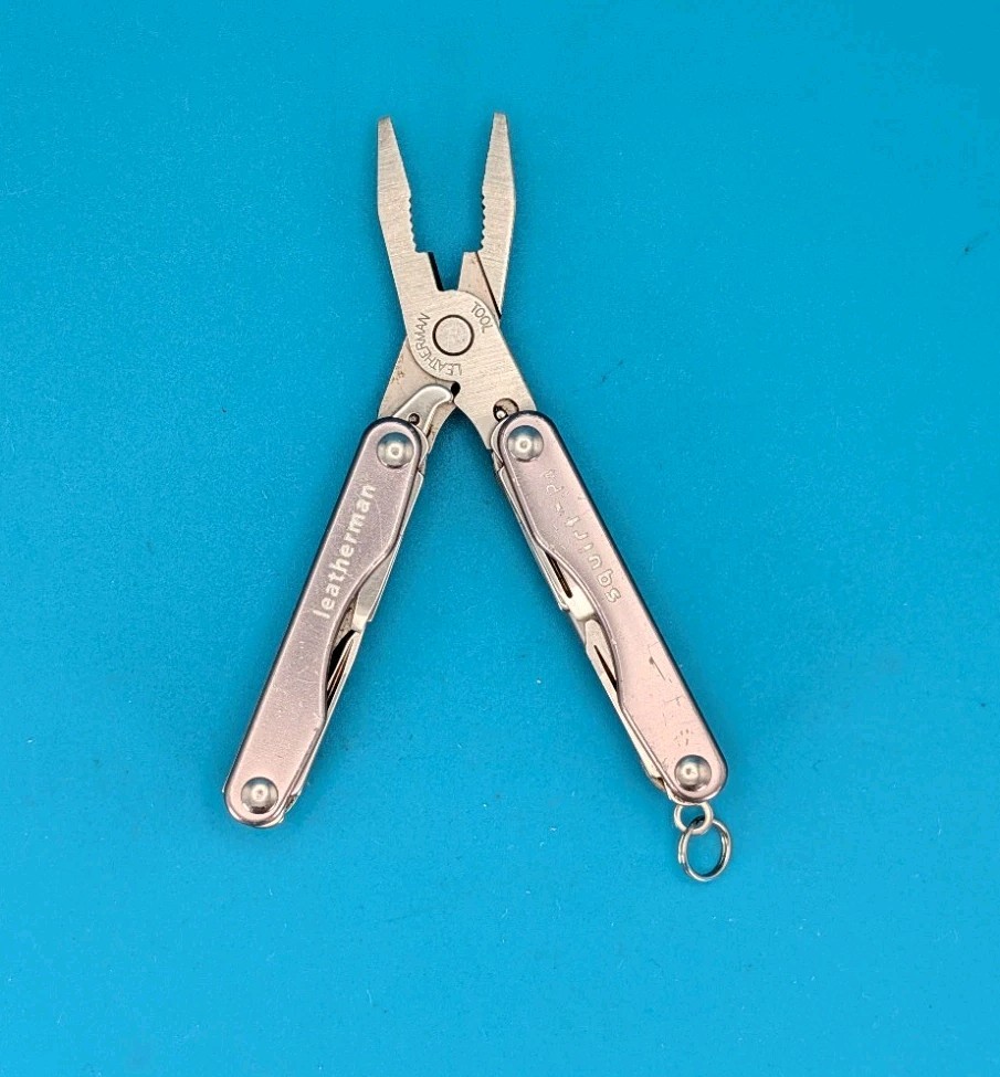 Leatherman Squirt P4 Multi-Tool, Key Ring, Retired, GRAY!