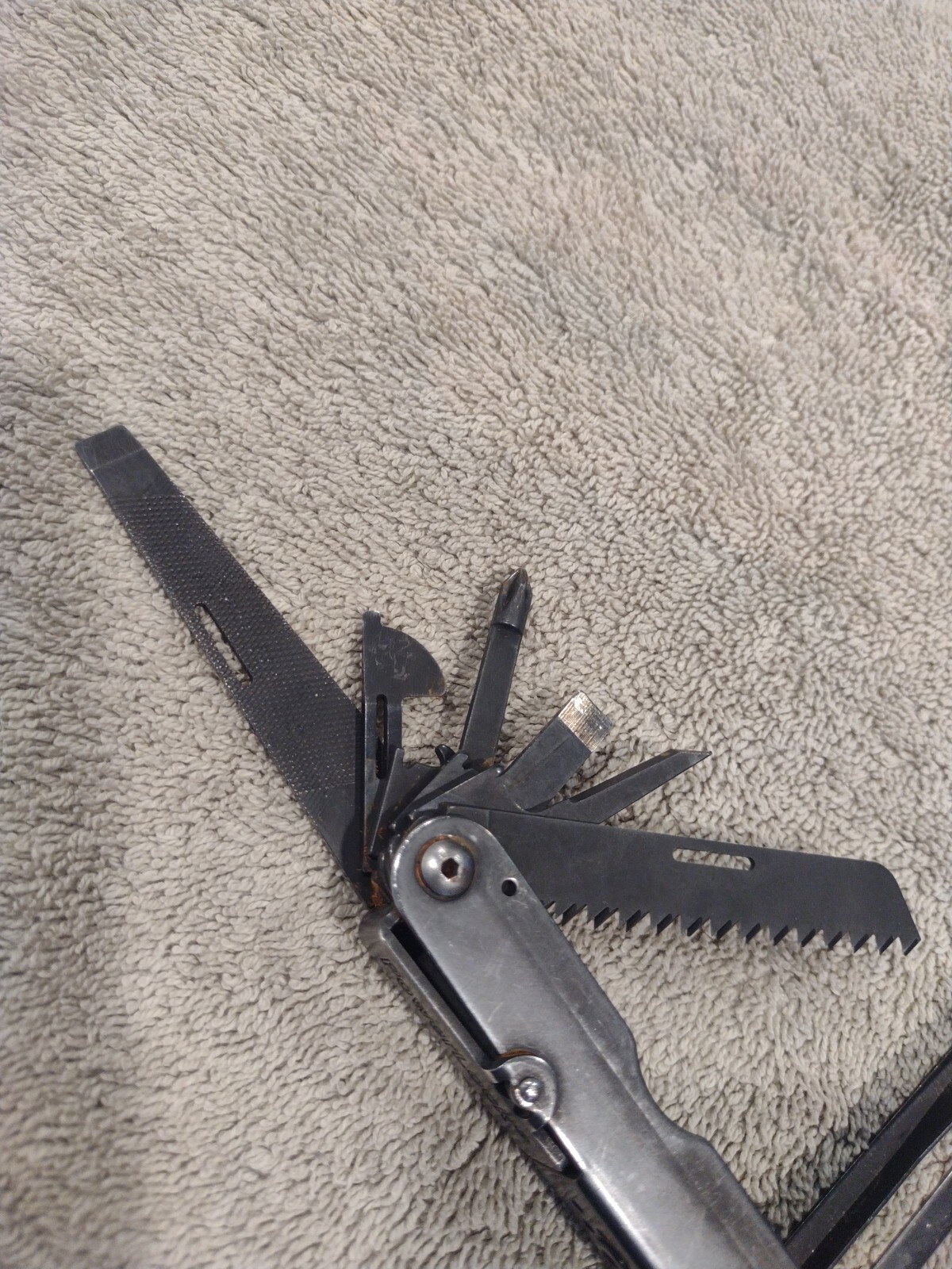 SOG Black Stainless Steel PowerLock Excellent Condition