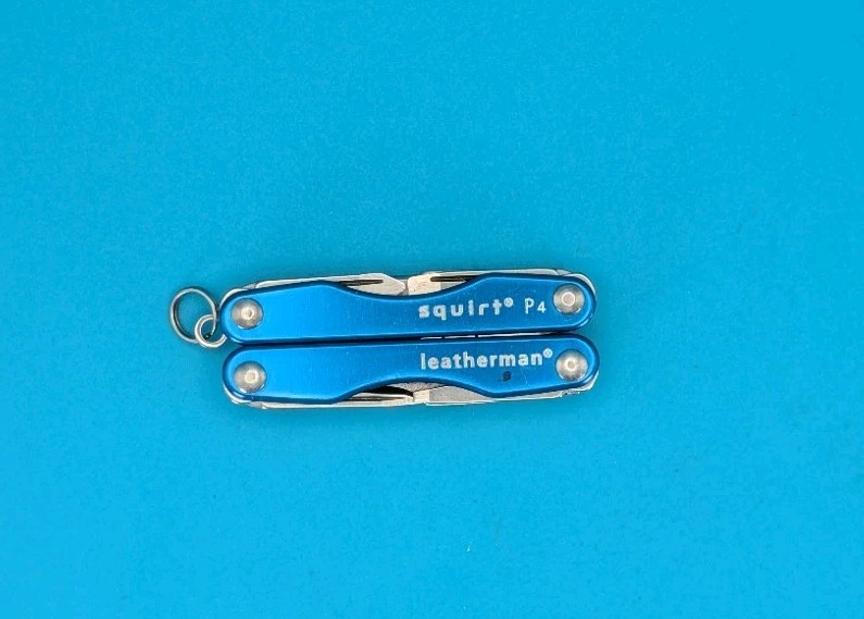 Leatherman Squirt P4 Multi-Tool, Key Ring, Retired, BLUE! *PHELPS DODGE*