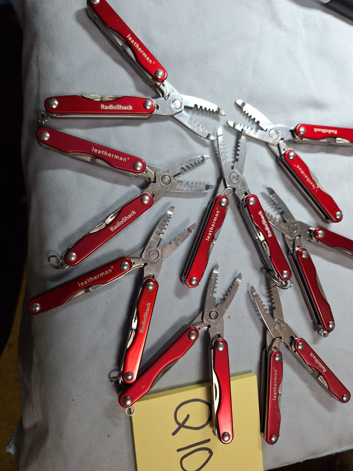 8 LEATHERMAN E4 RED RADIO SHACK Multi Tools EXCELLENT Loc Q100