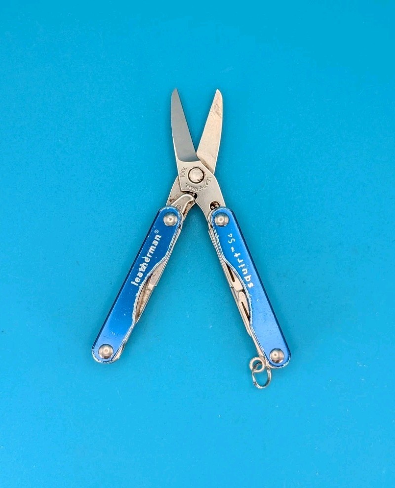 Leatherman Squirt S4 Multi-Tool, Key Ring, Retired, BLUE!