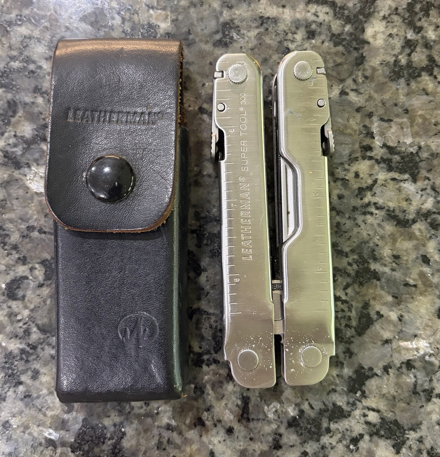 Leatherman Super Multi Tool 300 In Original Holder + Logo