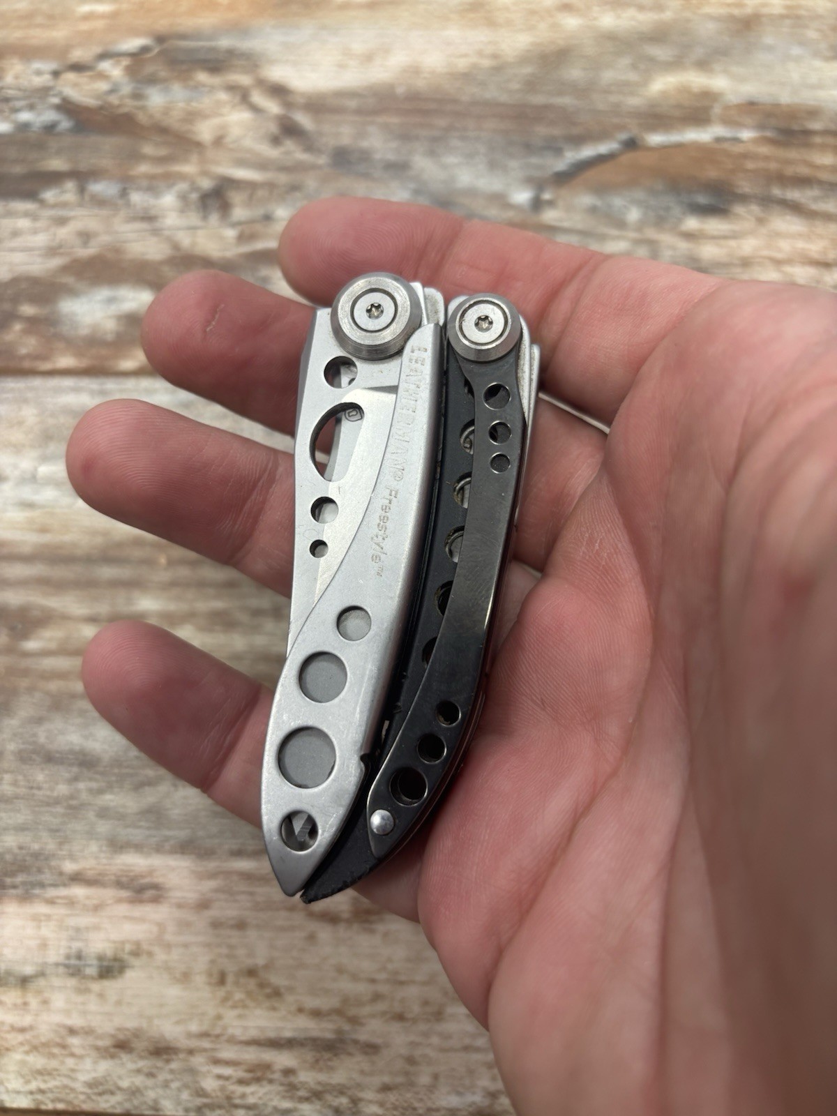 Leatherman Freestyle Multi-Tool Knife Plier Retired 1