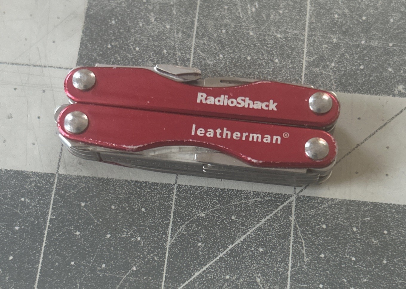 Leatherman Squirt E4 USA Radio Shack Limited Edition Rare