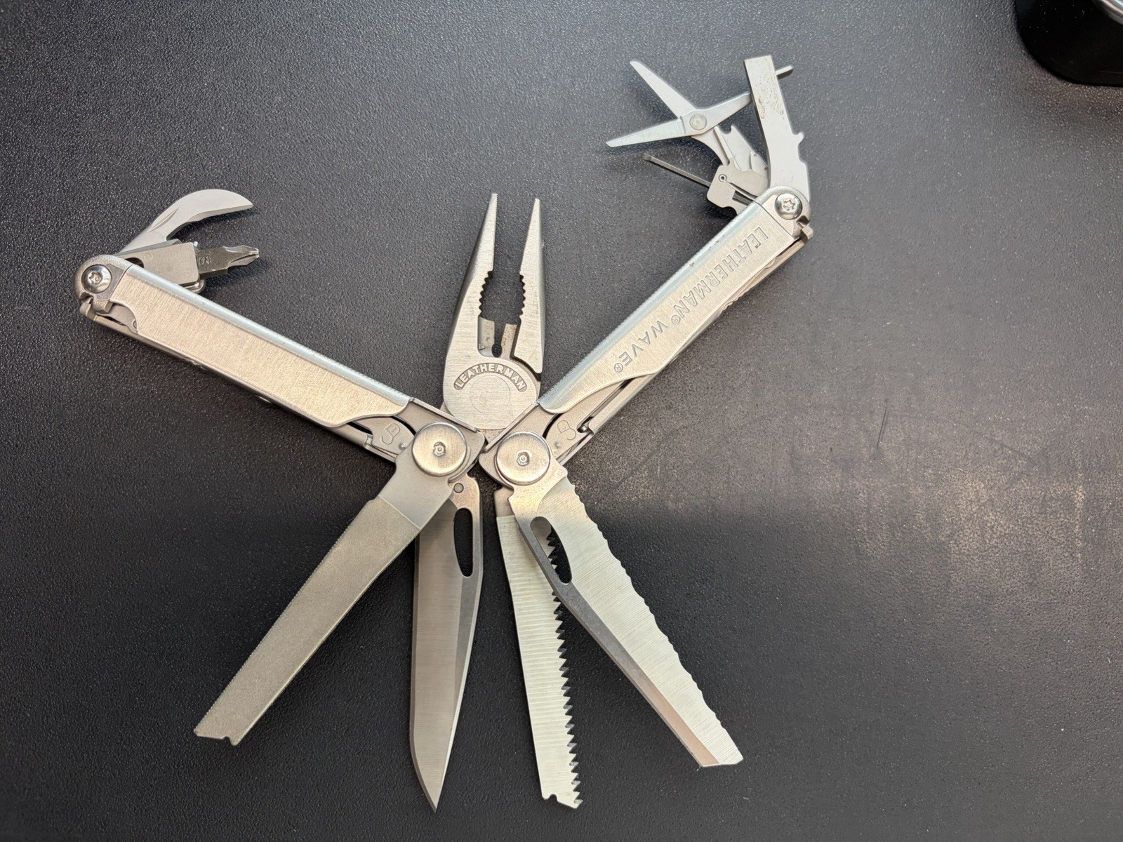 Leatherman Wave Original Multi-tool With Leather Sheath