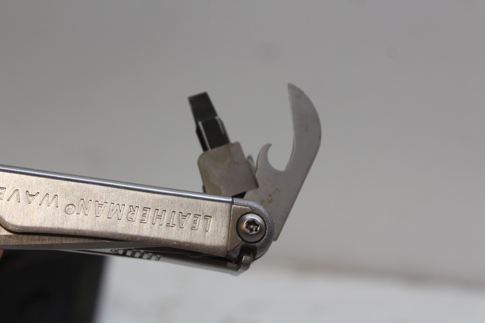 Leatherman Wave Cabelas Knife tools with LEATHER Pouch