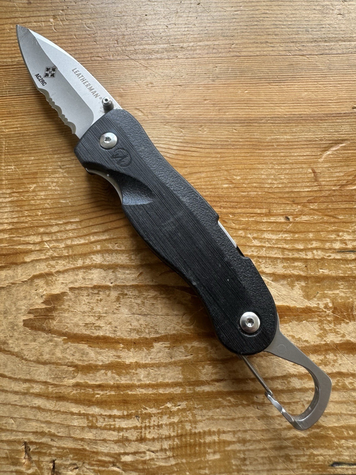 Leatherman Folding Lock Blade Knife c33x w/ Carabiner Retired Engraved