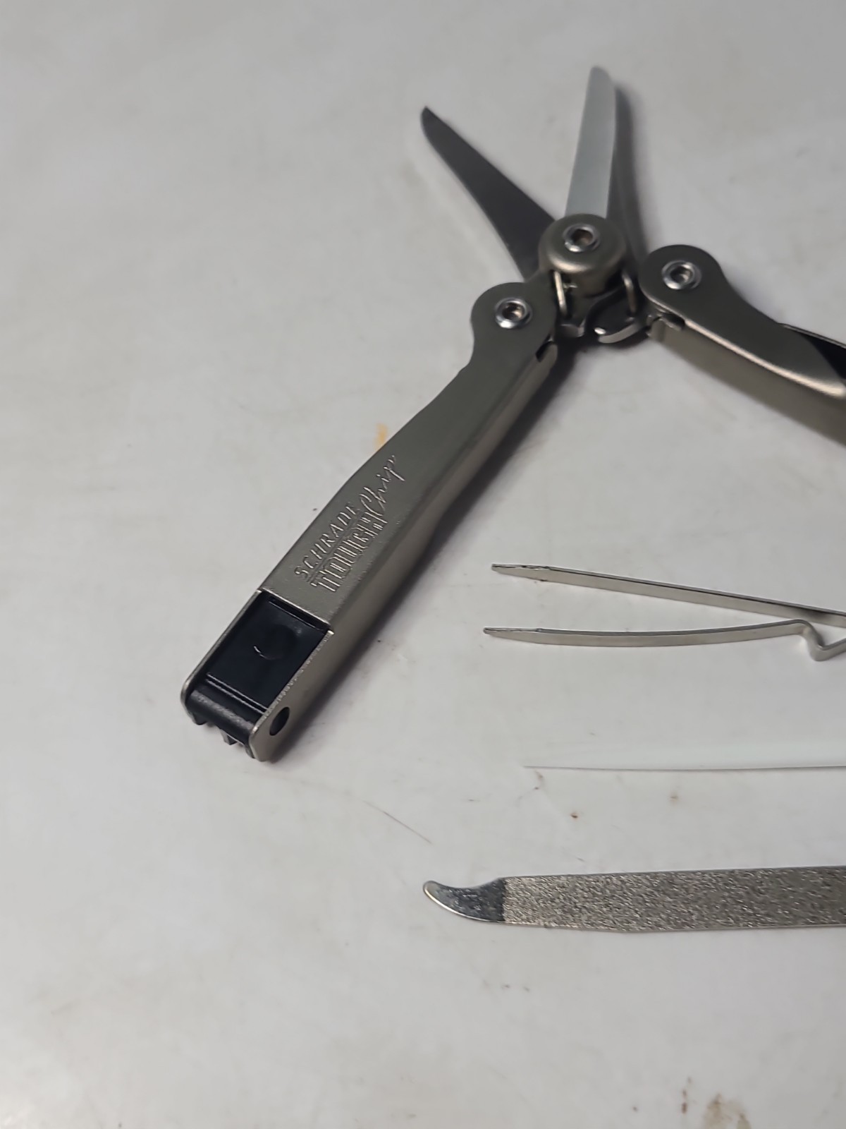 Schrade USA ST2 Multi-tool Tough Chip Compact Mini Tool