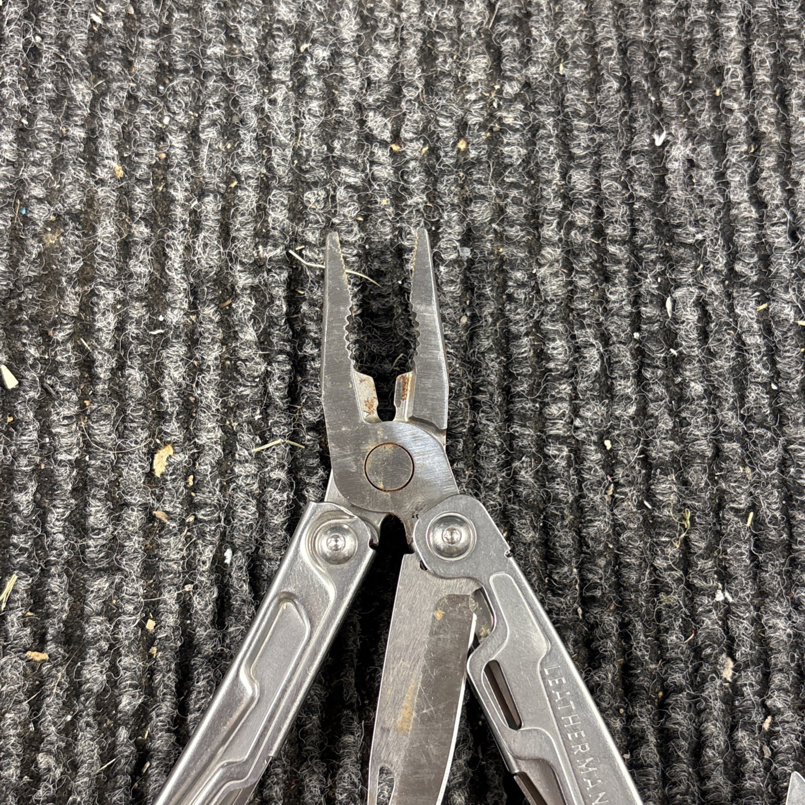 Leatherman Rev 3.8″ Multi-Tool, Stainless! USED (050)