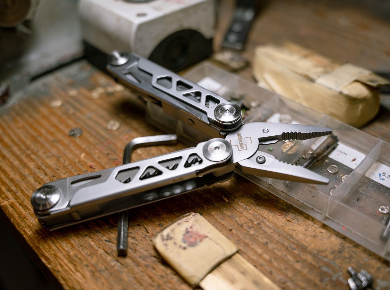 Boker Plus Specialist Pro Multitool Tool 3.07″ Blade 2Cr3 Knife Pliers ✔️09BO830