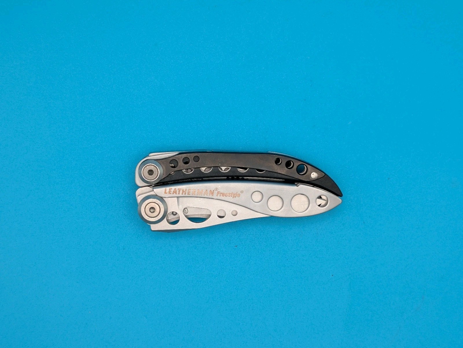 Leatherman Freestyle Multi-Tool – Discontinued – FAST SHIPPING!