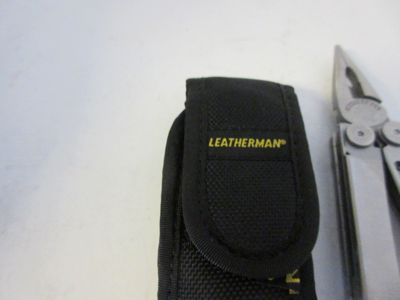 Leatherman Wave multi-tool With Belt Pouch Carrying Case NEW