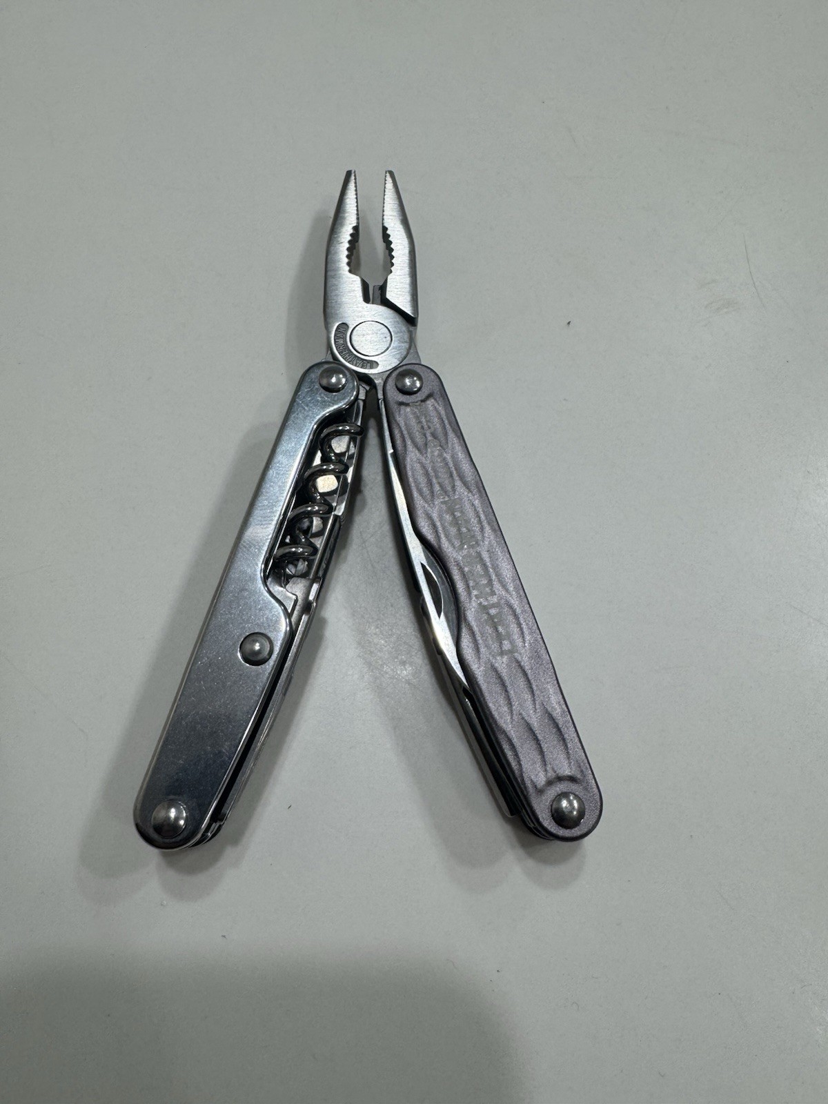Leatherman Juice CS4 Multi-Tool Granite Gray
