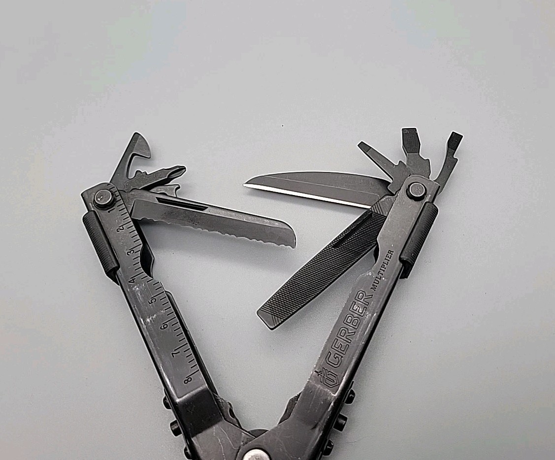 Gerber Multiplier MP600 Multi-Tool – Black – Needle Nose Carbide Cutter Pliers