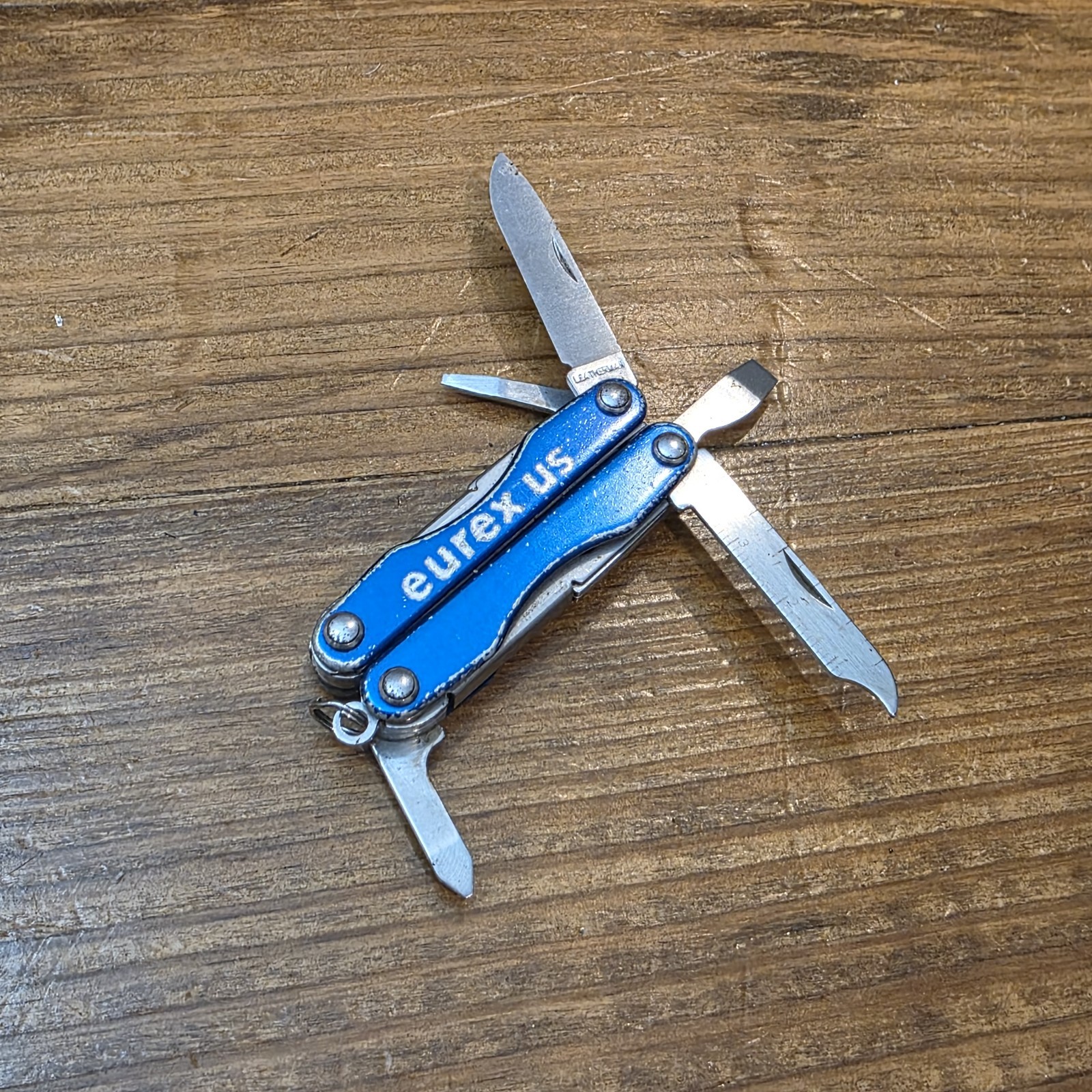 Leatherman Squirt S4 Blue Multi-tool Knife – Retired