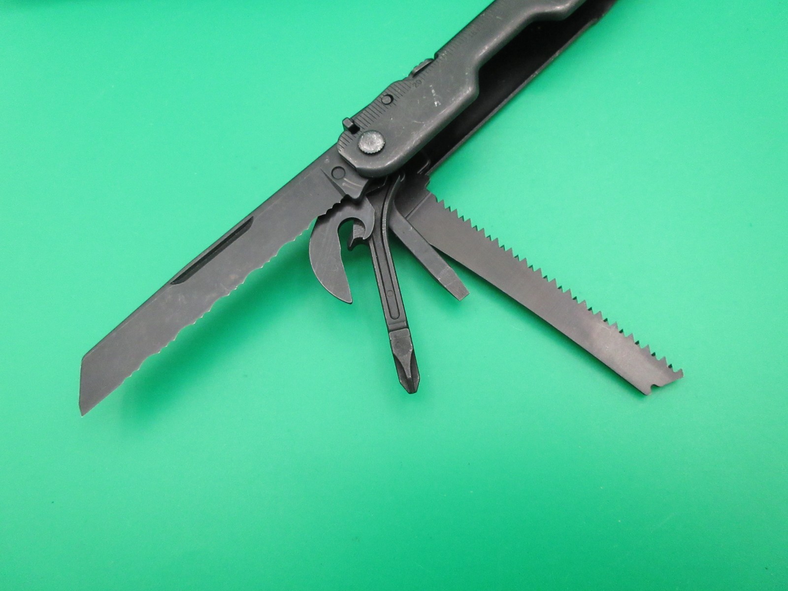 Leatherman Super Tool 300 Black Oxide Multi Tool Folding Knife USA #14A