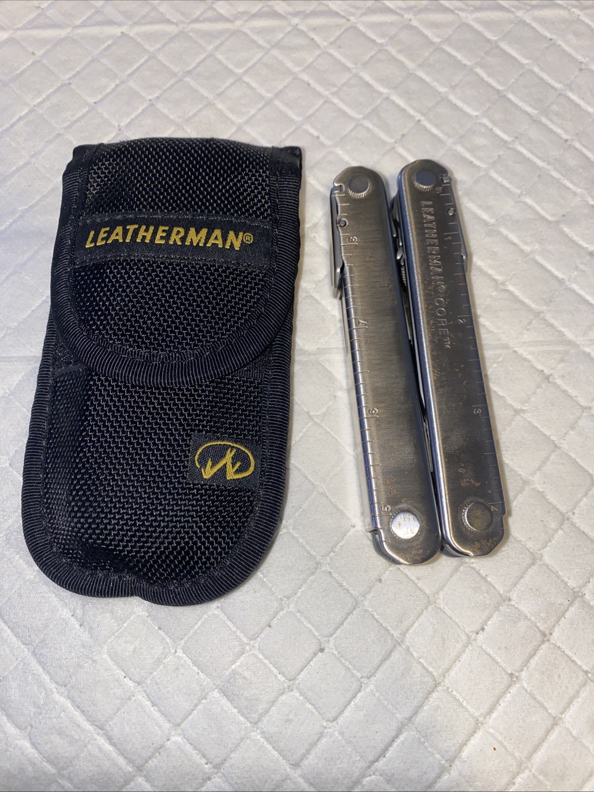VINTAGE LEATHERMAN CORE MULTITOOL CONDITION USED