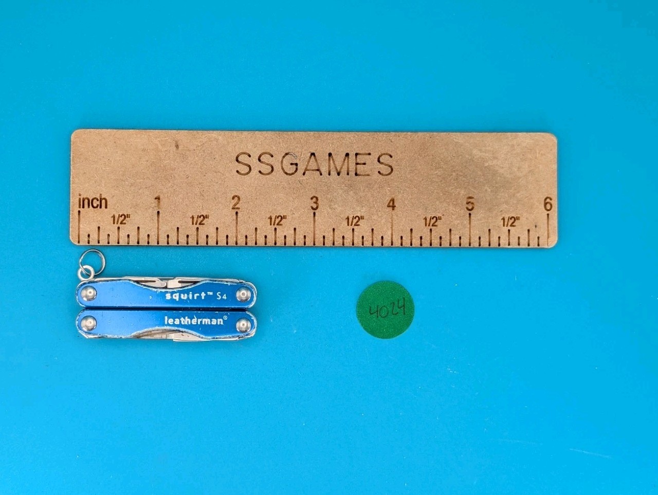 Leatherman Squirt S4 Multi-Tool, Key Ring, Retired, BLUE!