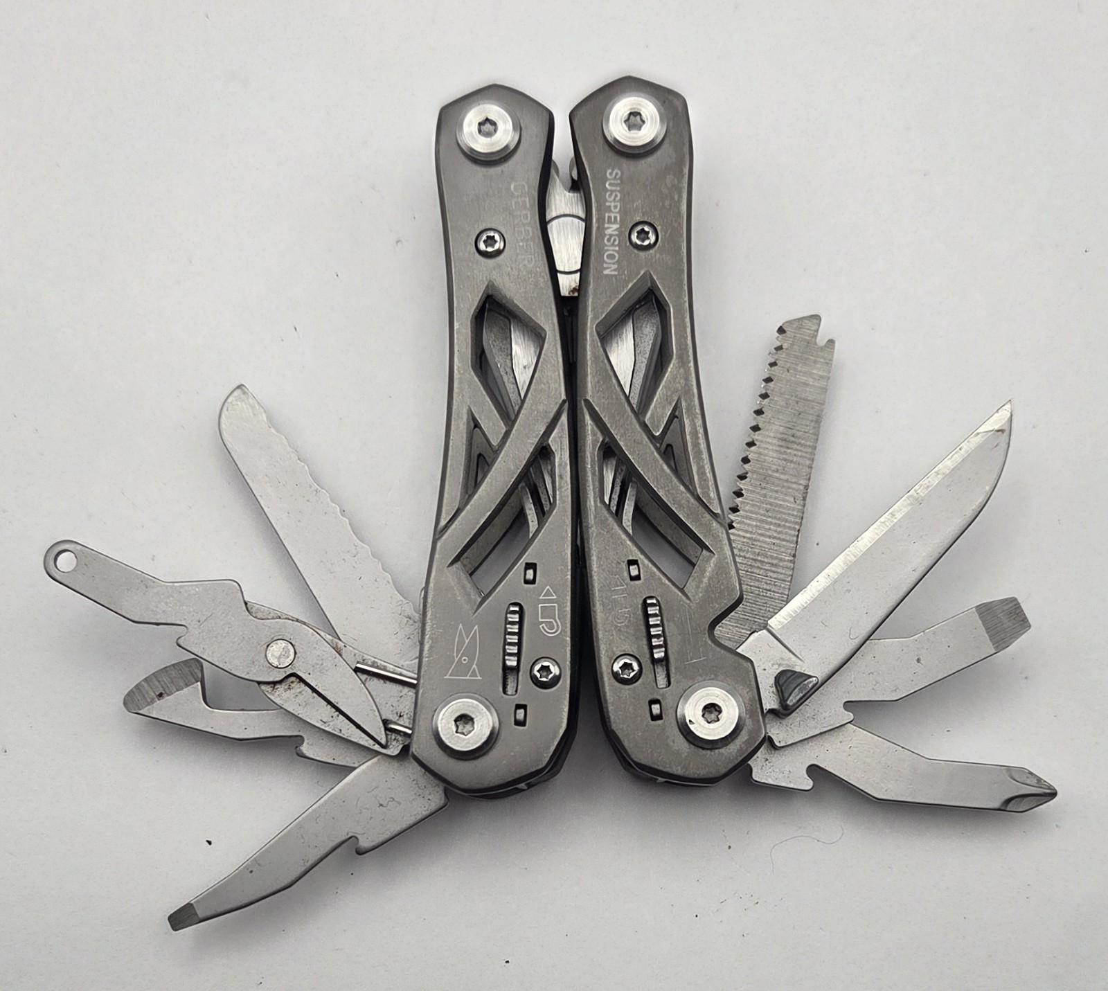 Gerber Suspension Multi-Tool Multi-Plier w/ Sheath L-5