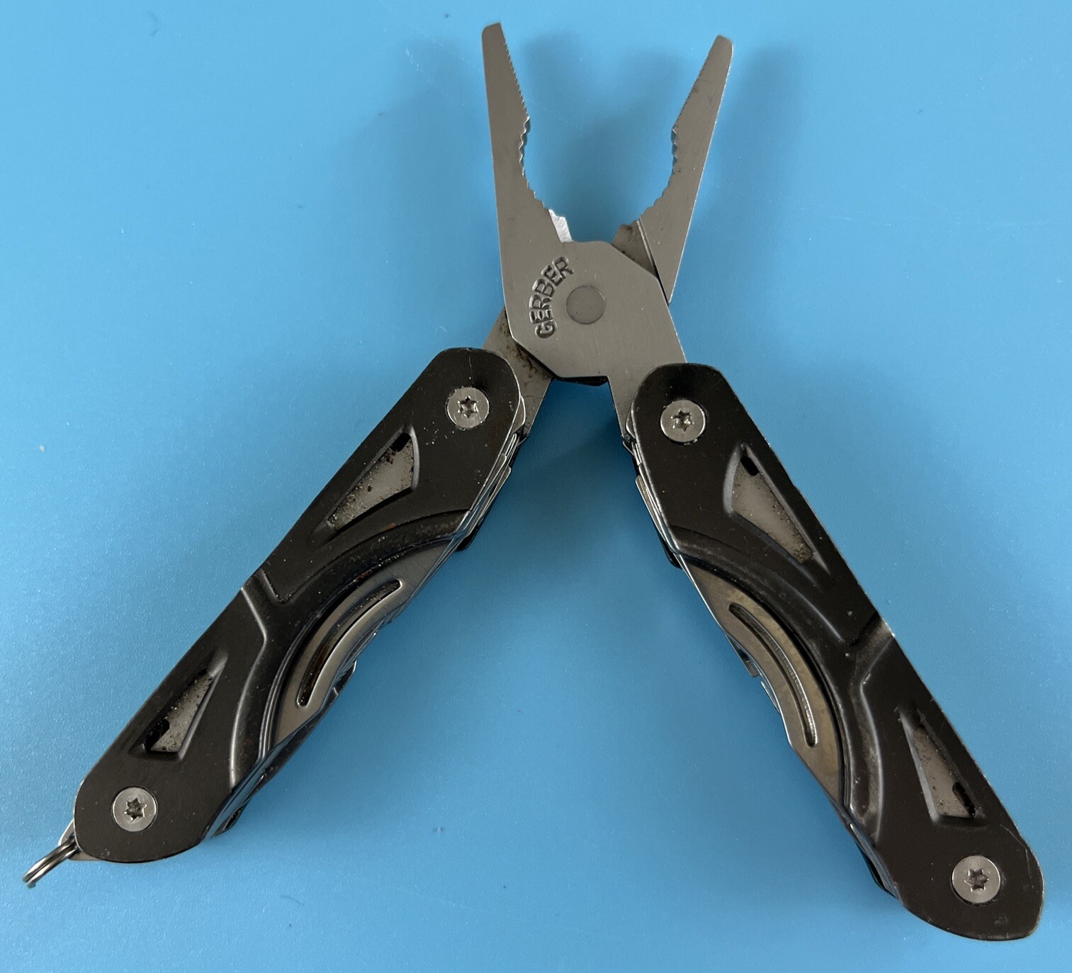 Gerber Mini Suspension-P Gray Mini Multi-Plier 12 Function 8 Tool Keychain