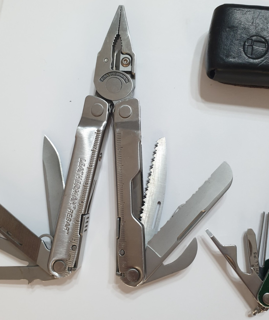 🔥🔥🔥 Leatherman Rebar Full Size Multi Tool & Micra Keychain Set