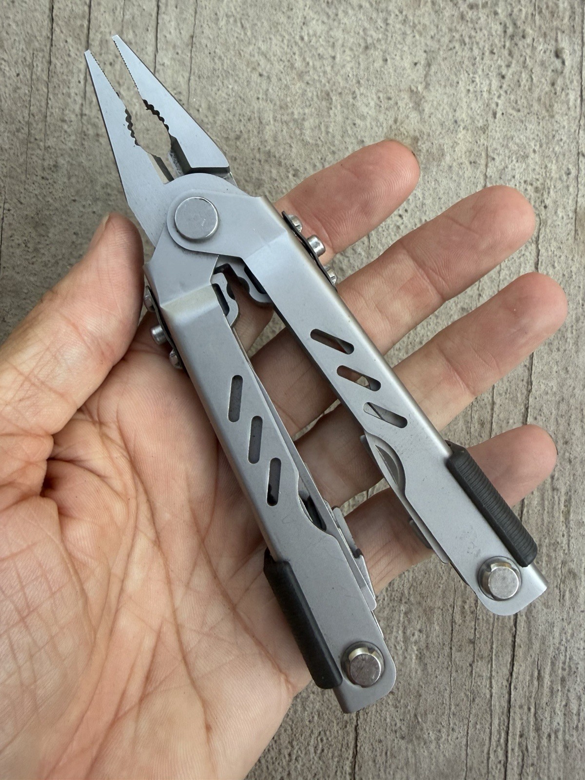 GERBER USA MP400 COMPACT SPORT EDC MULTI-TOOL PLIERS KNIFE SCISSORS & SHEATH EXC