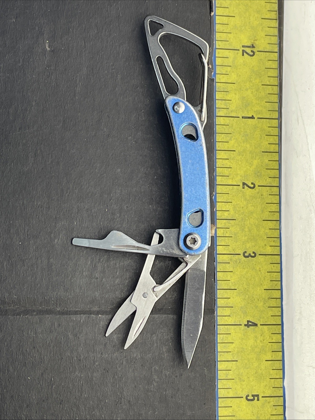 Urban Gear Mini Multitool – Versatile Pocket Tool