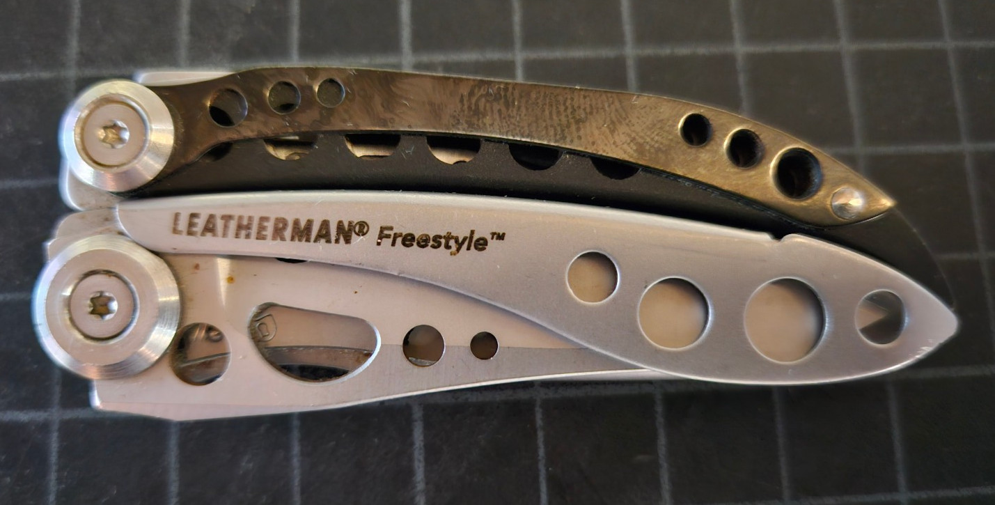 Leatherman FreeStyle Black Multitool Pocket Knife Discontinued. Pristine!