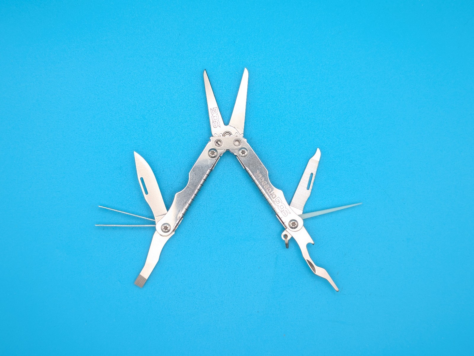 SOG Crosscut Multitool Knife!