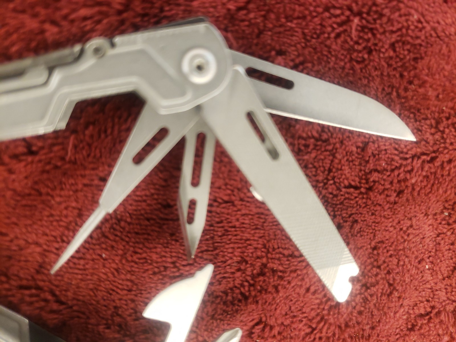 SOG PowerPint Multi-Tool Pocket Knife Folding Pliers