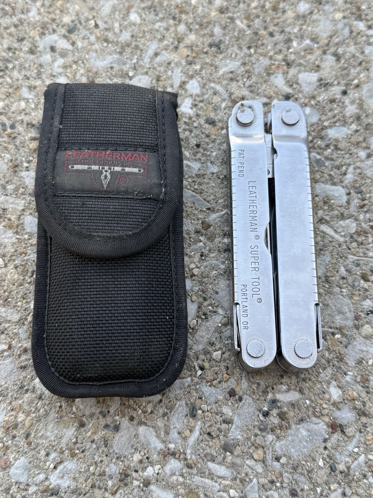 Vintage Unused (but has rust) Leatherman Super Tool w/ Box & Sheath 1996