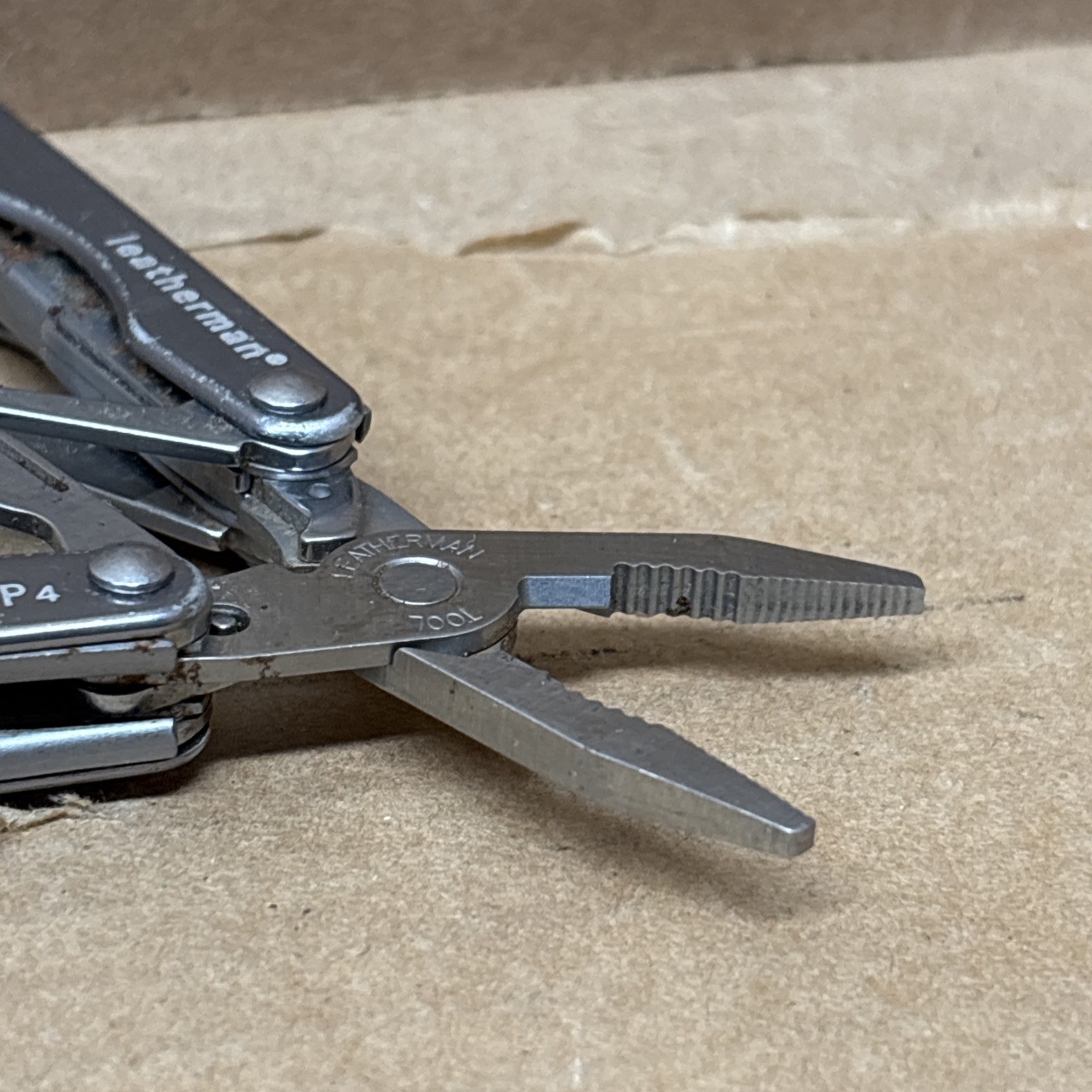 Leatherman Squirt P4 Gray Keychain Multi Tool w/Pliers Excellent Used Condition