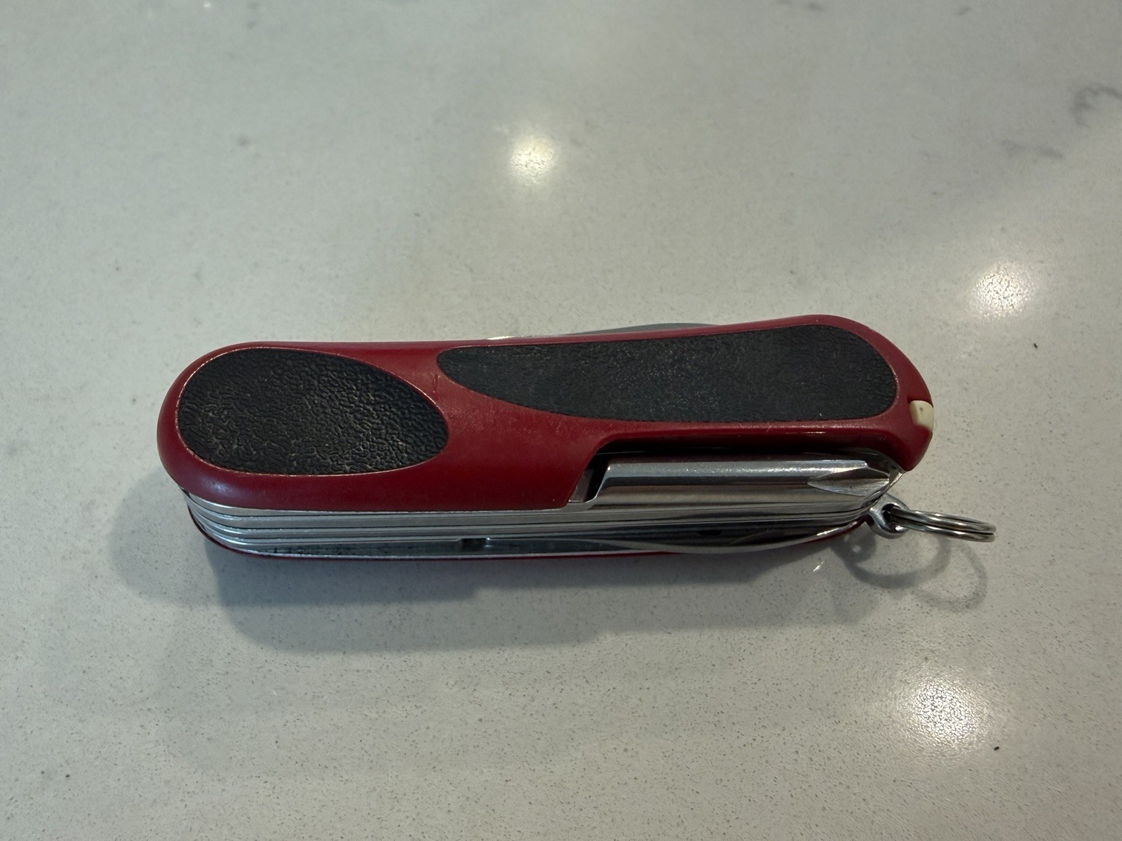 Victorinox Swiss Army Knife, EvoGrip 18 Red/Black, 2.4913.CUS2 or 2.4913.C NIB