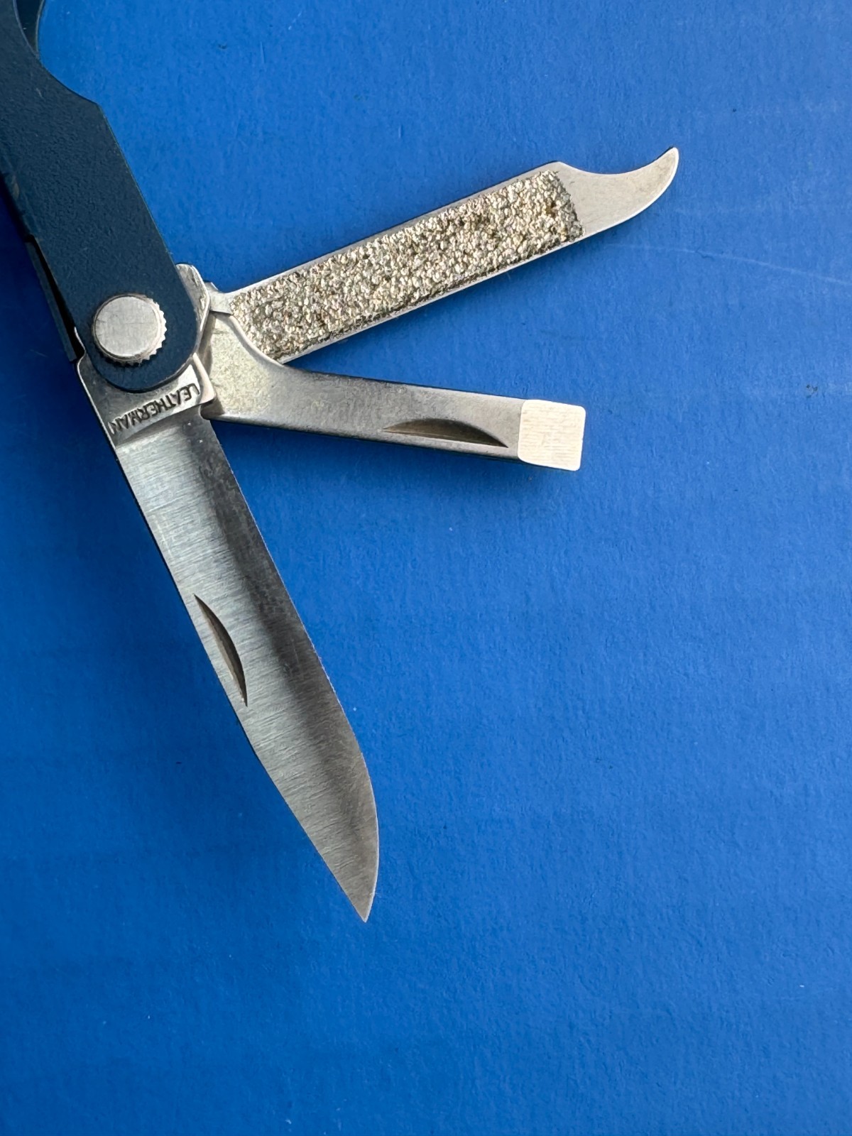 Leatherman Micra 10 in 1 Multitool Anodized Aluminum – Navy Blue
