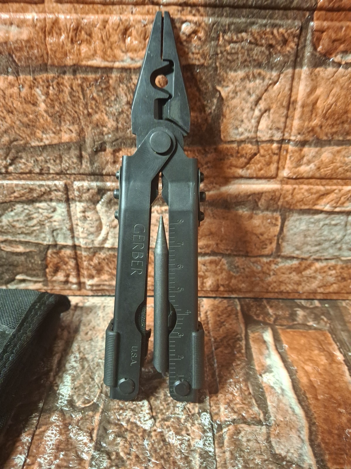 GERBER DET Needle Nose Multi-Plier MP600 Black w/RemGrit Explosive Punch Crimper