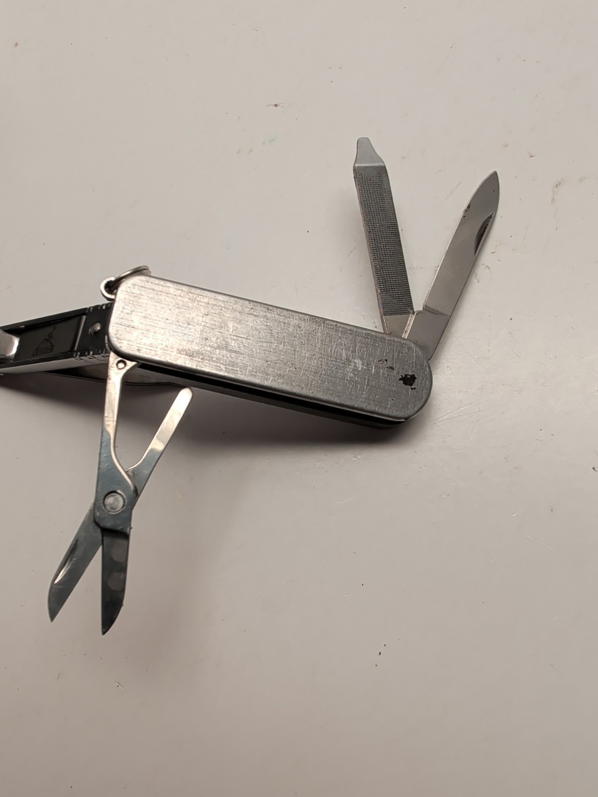 Gerber Deluxe Utility Clippers 22-07166 Scissors File Knife Key Ring Stainless
