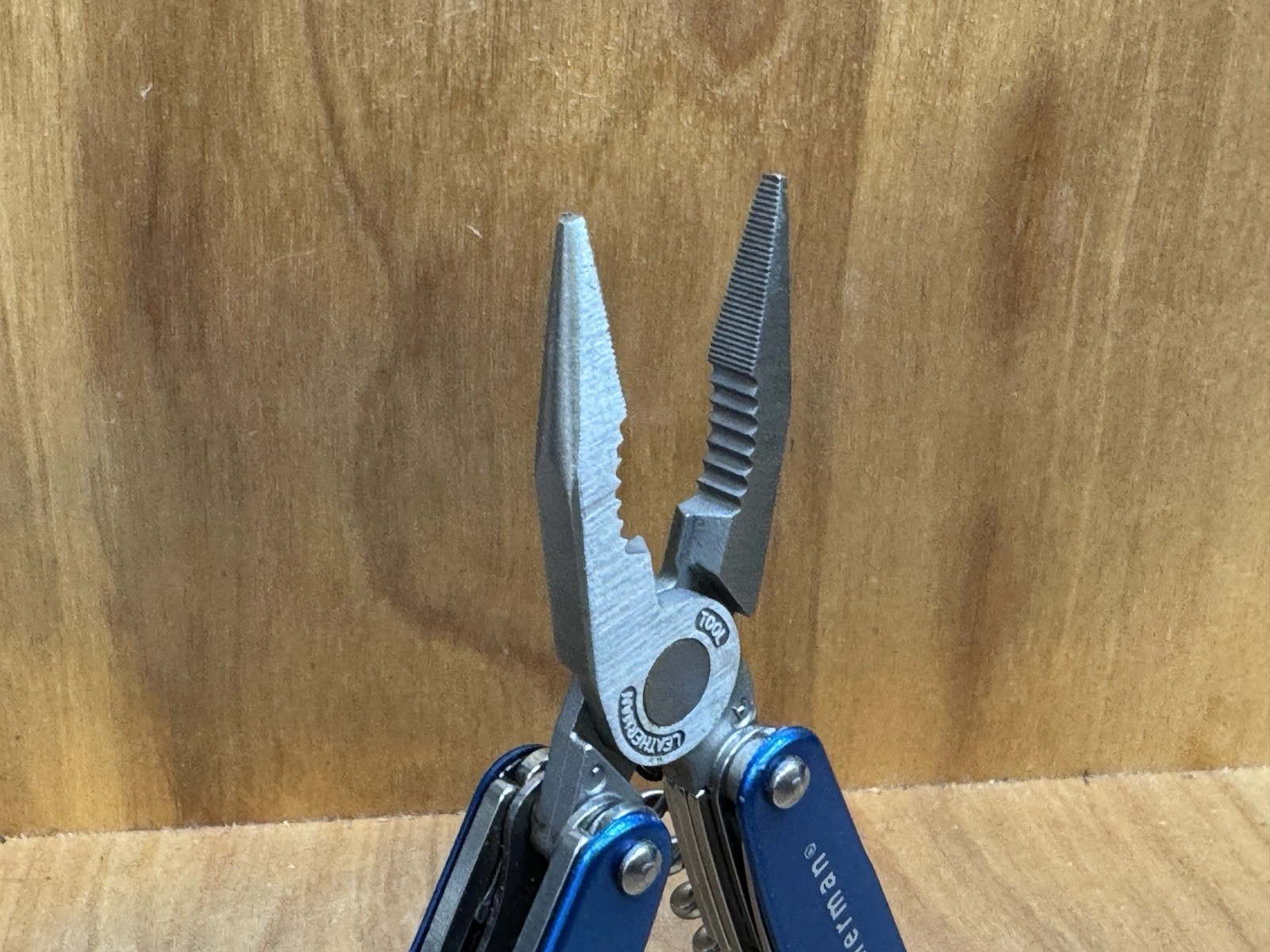 LEATHERMAN JUICE CS4 COLUMBIA BLUE W/Sheath Multi Tool Retired USA EXCELLENT!