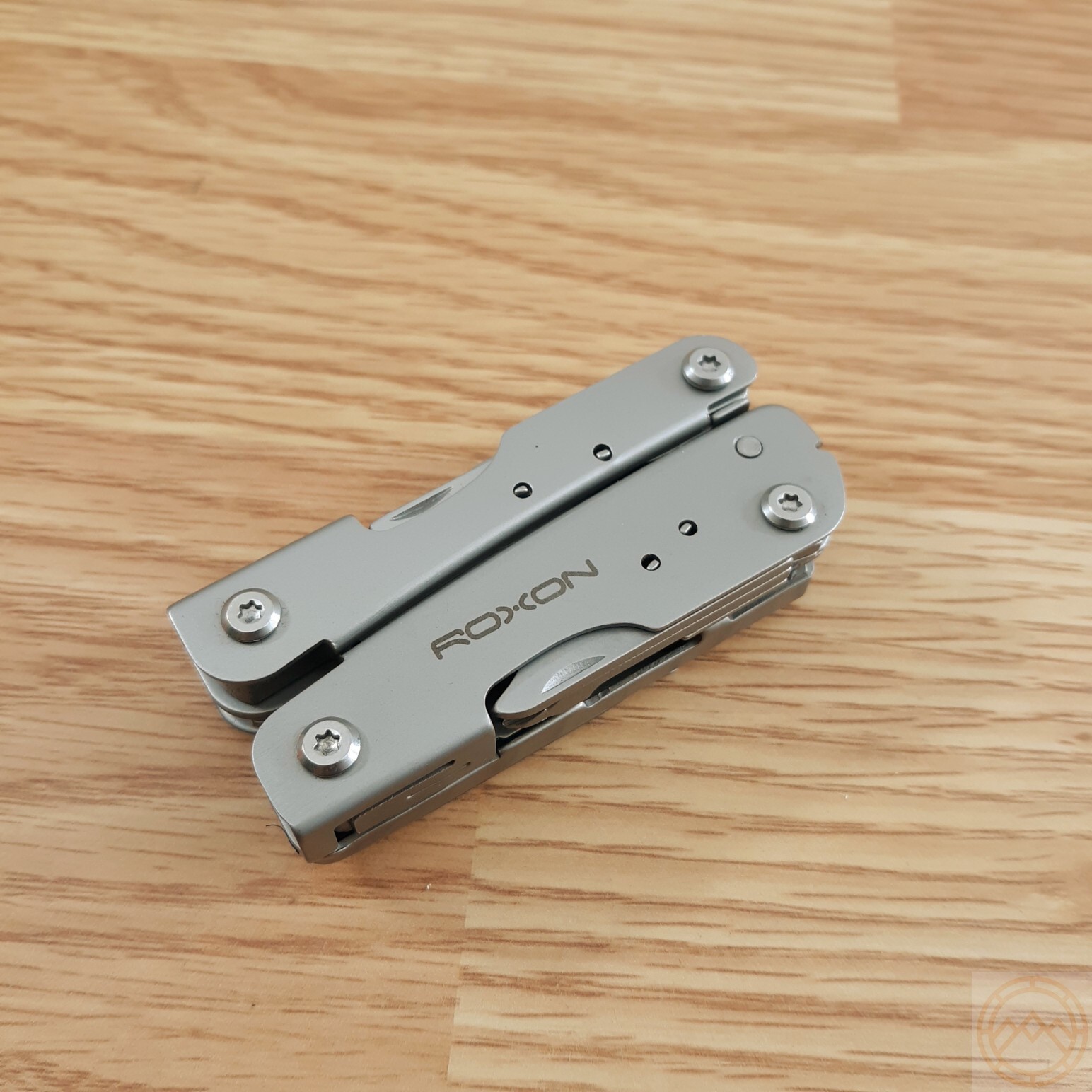 ROXON M2 Mini Multi-Tool Screwdrivers Can/Bottle Openers Pliers Glass Breaker