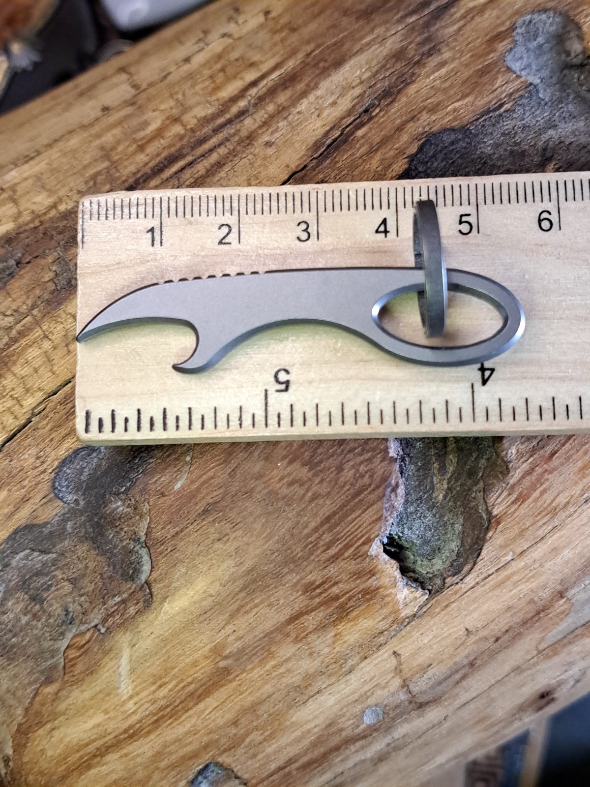 MINIMALIST TITANIUM KEYCHAIN CLAW BOTTLE OPENER