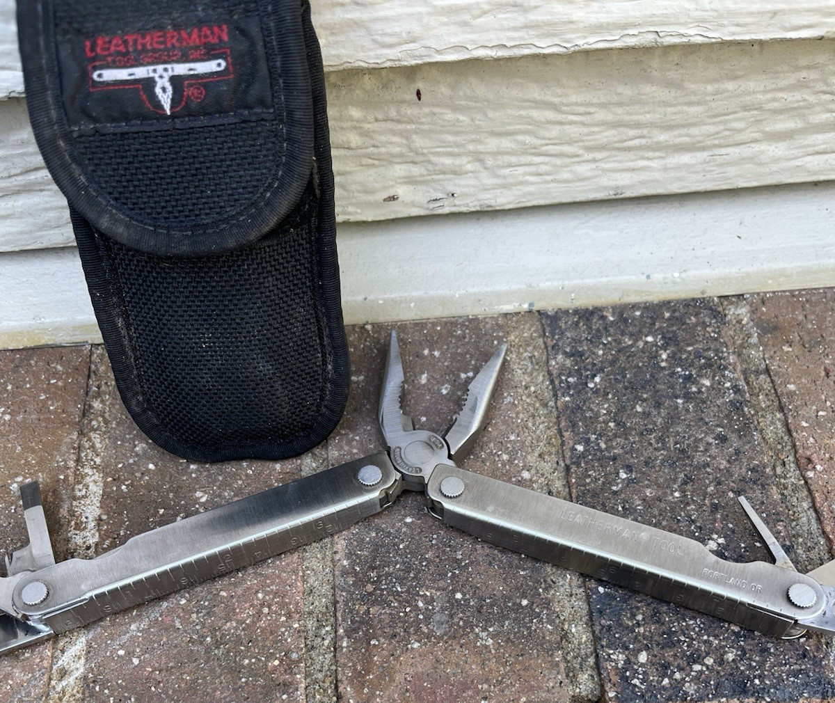 Vintage Original Leatherman Tool 4″ Multi-Tool Portland, OR USA