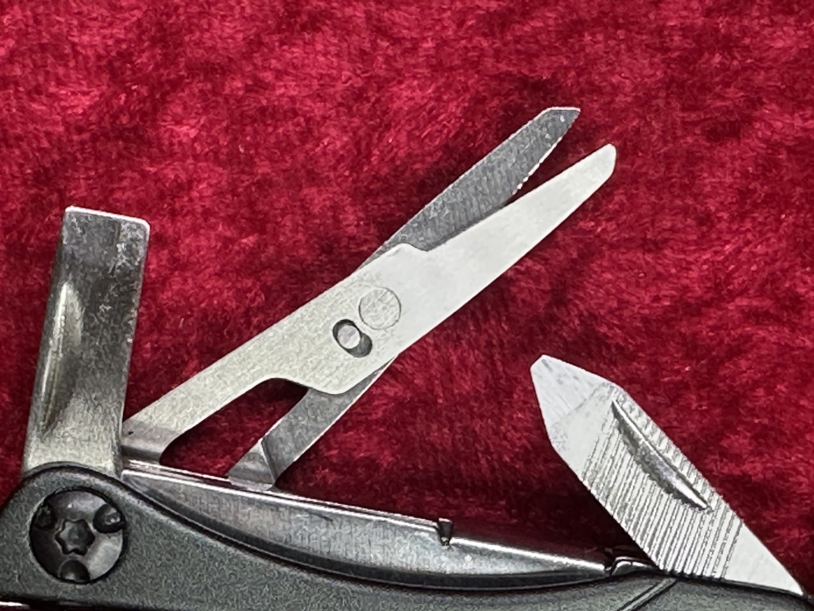 Gerber Dime Burgundy Wine Mini Multi-Tool Keychain Random Pick Rare Color (678)