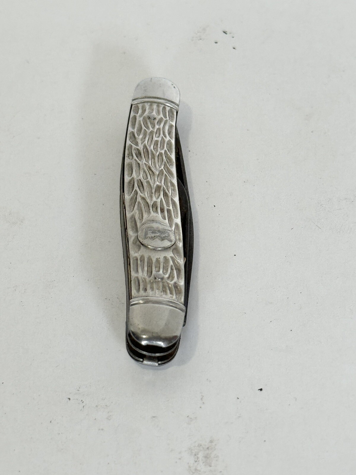 Vintage Imperial 2 Blade Pocket Knife Shield Logo Hunting Fishing Camping