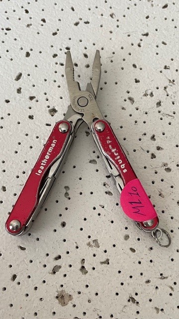 Leatherman Squirt P4 Red Aluminum Multi tool Knife File Bottle Opener- – – – –