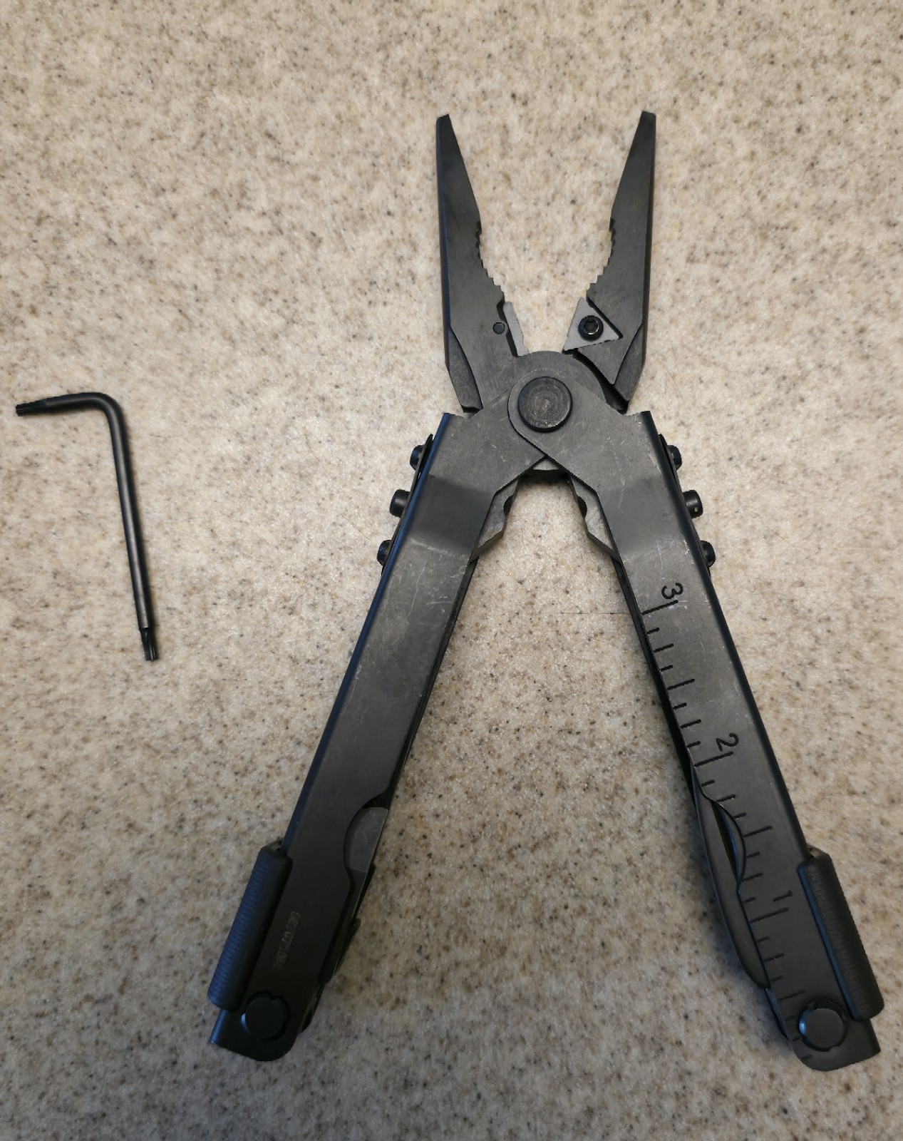 Gerber MP600 Multi-Plier 600 Multi Tool USA Made Berry Compliant Tan MOLLE Sheat