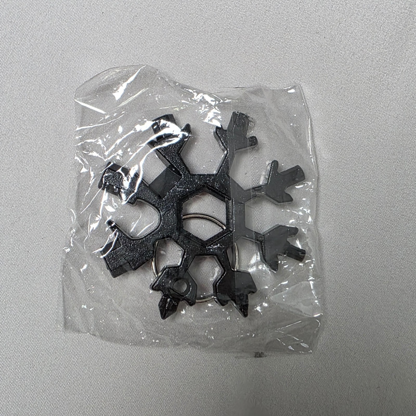 18-in-1 Stainless Multi-tool Snowflake Key Chain Screwdriver Bottle Opener
