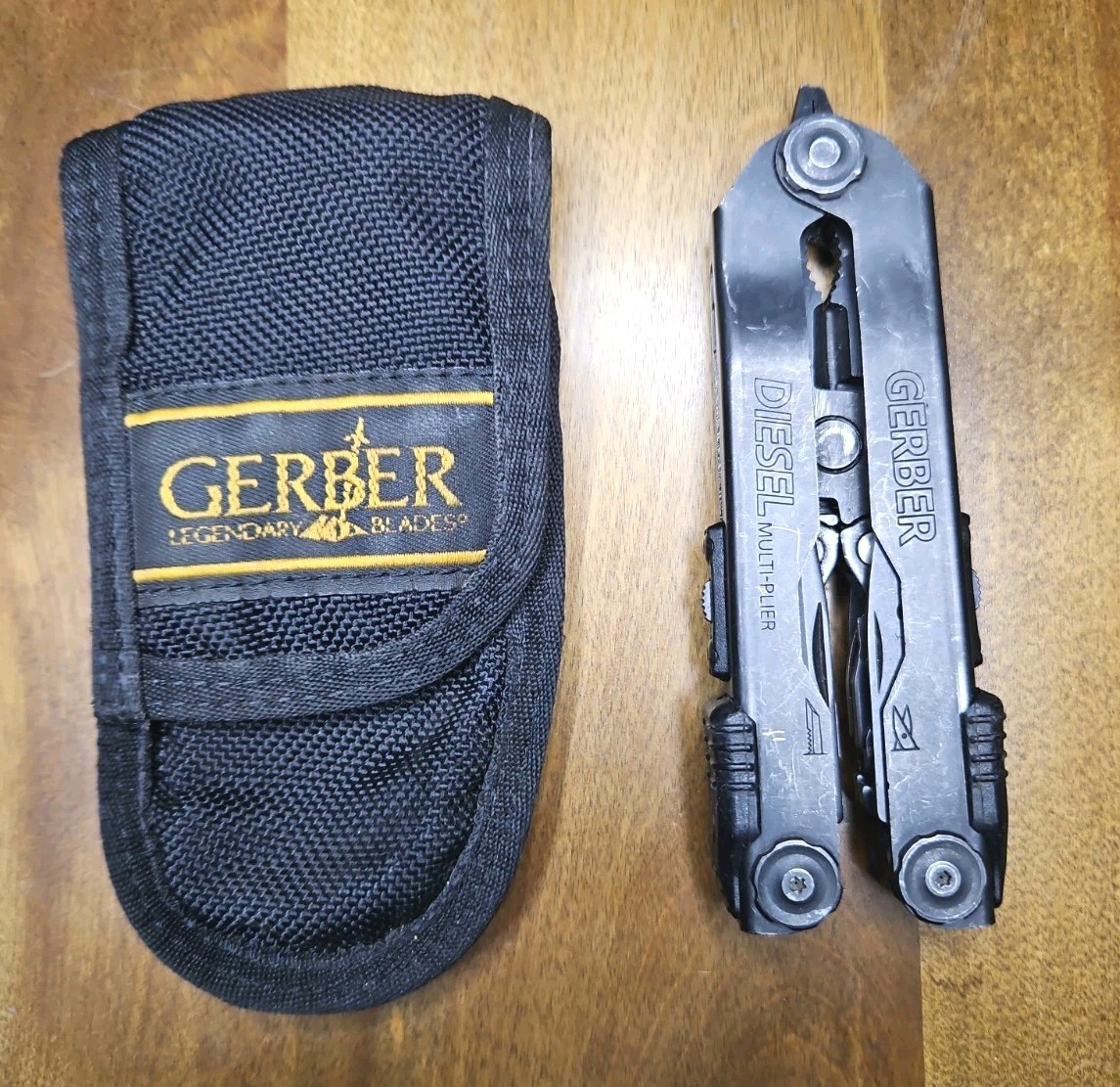 Gerber Diesel Multi-Plier Black Oxide NeedleNose 12 Tool Multi-Tool and Case