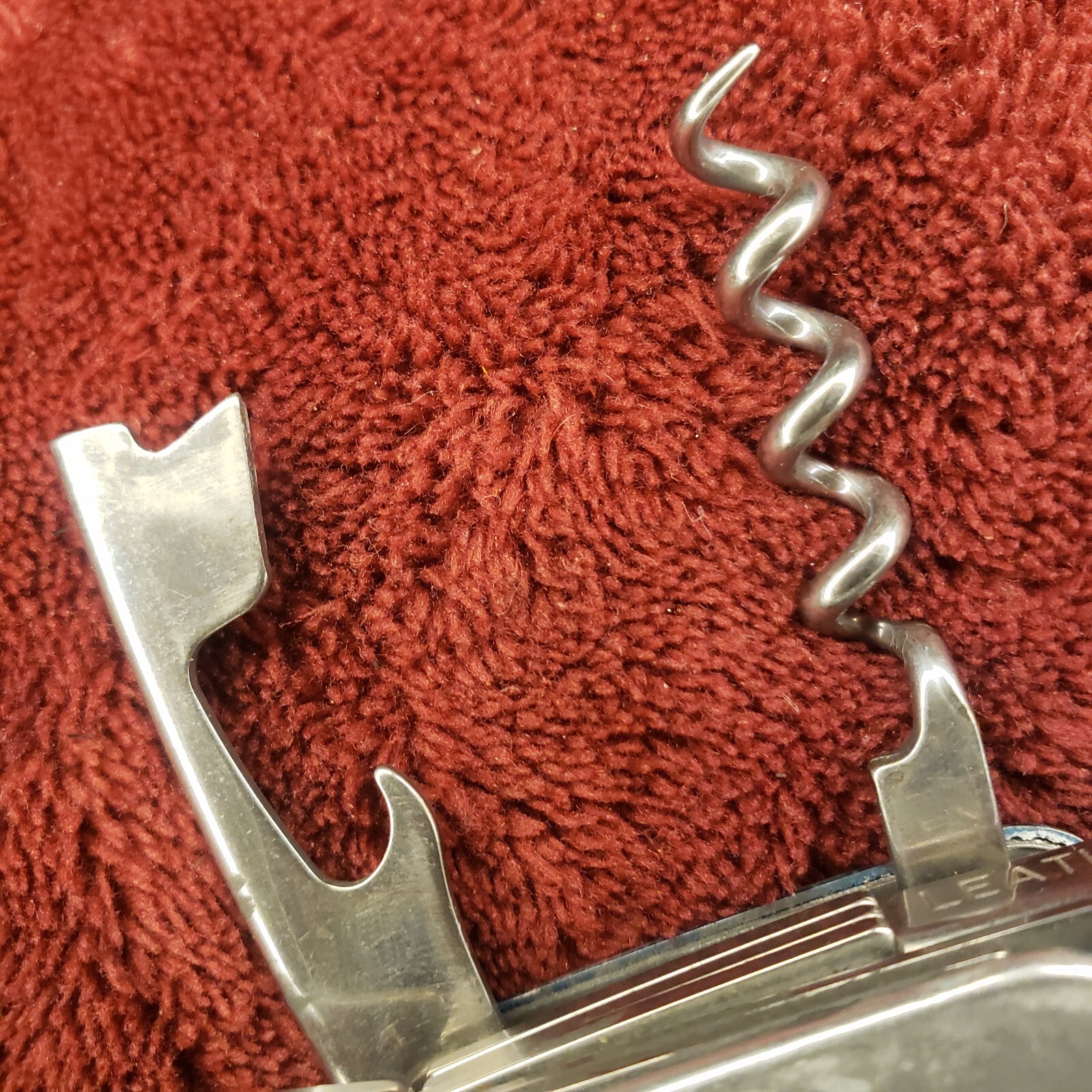 Leatherman Juice CS4 Multi-Tool Stainless Pliers Multi Tool read