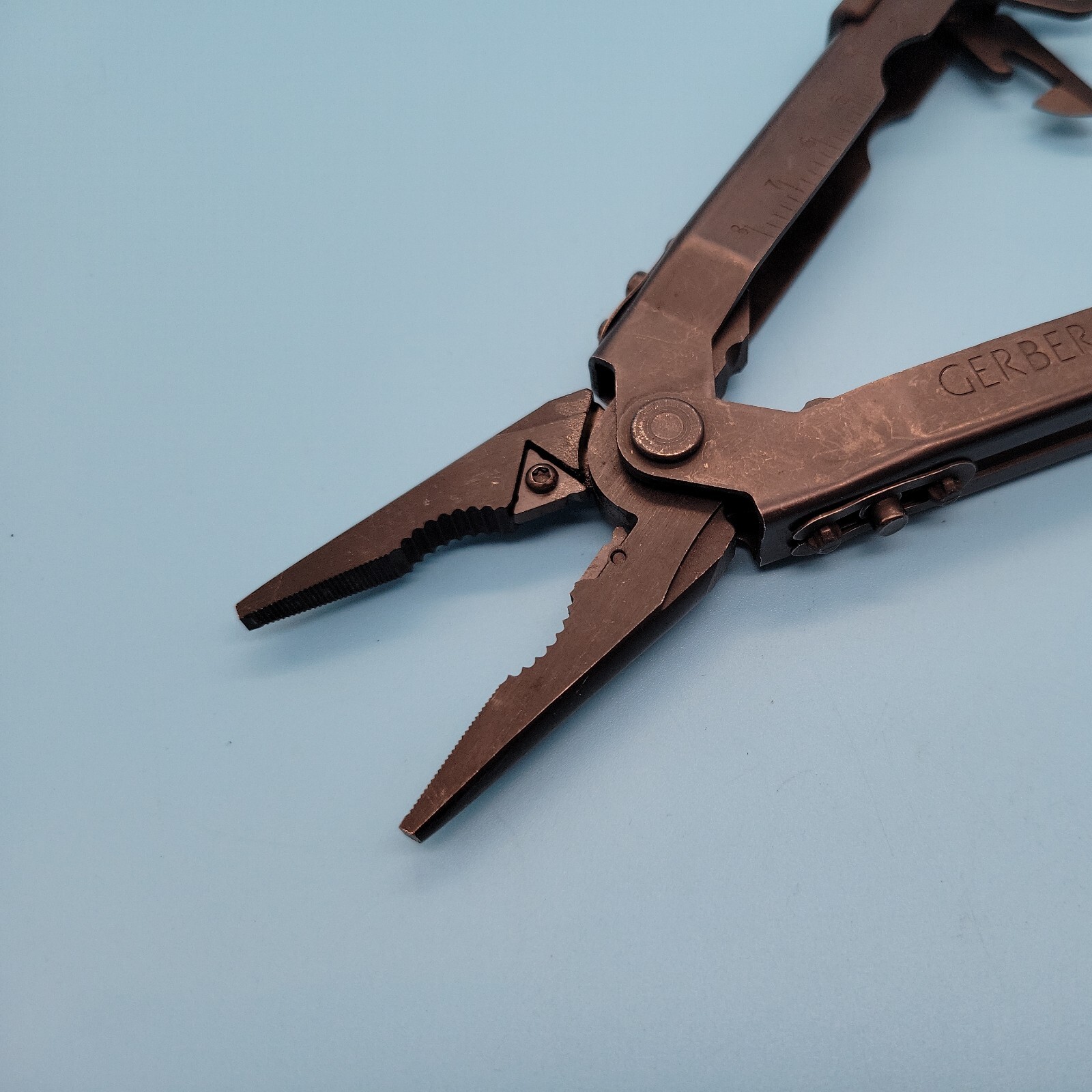 Gerber USA Multiplier MP600 Multi-Tool Black Needle Nose Pliers Carbide Cutters