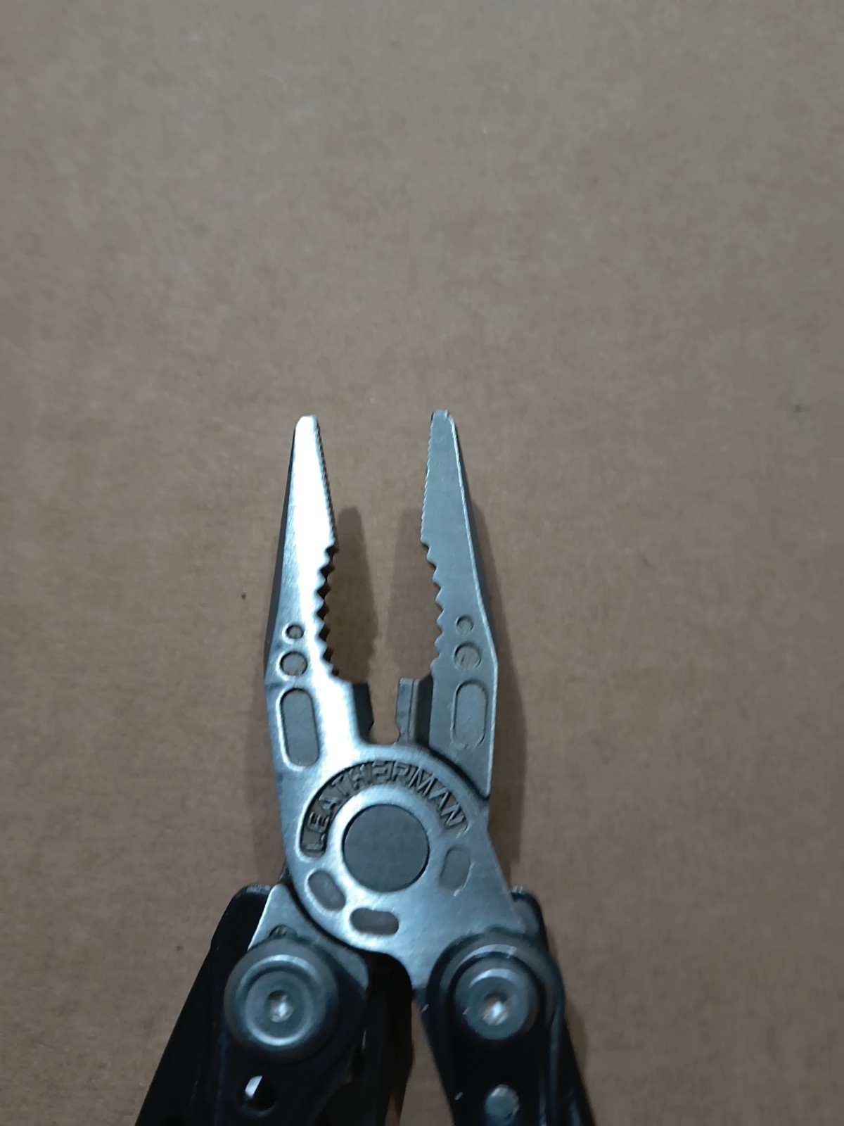 Leatherman Skeletool CX Multitool Plain Edge Knife 154cm