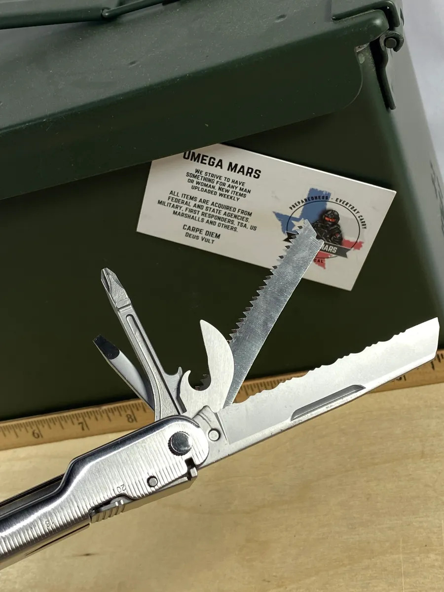 Leatherman Super Tool 300 LST#1. Looks/feel brand new. Little dirty from storage